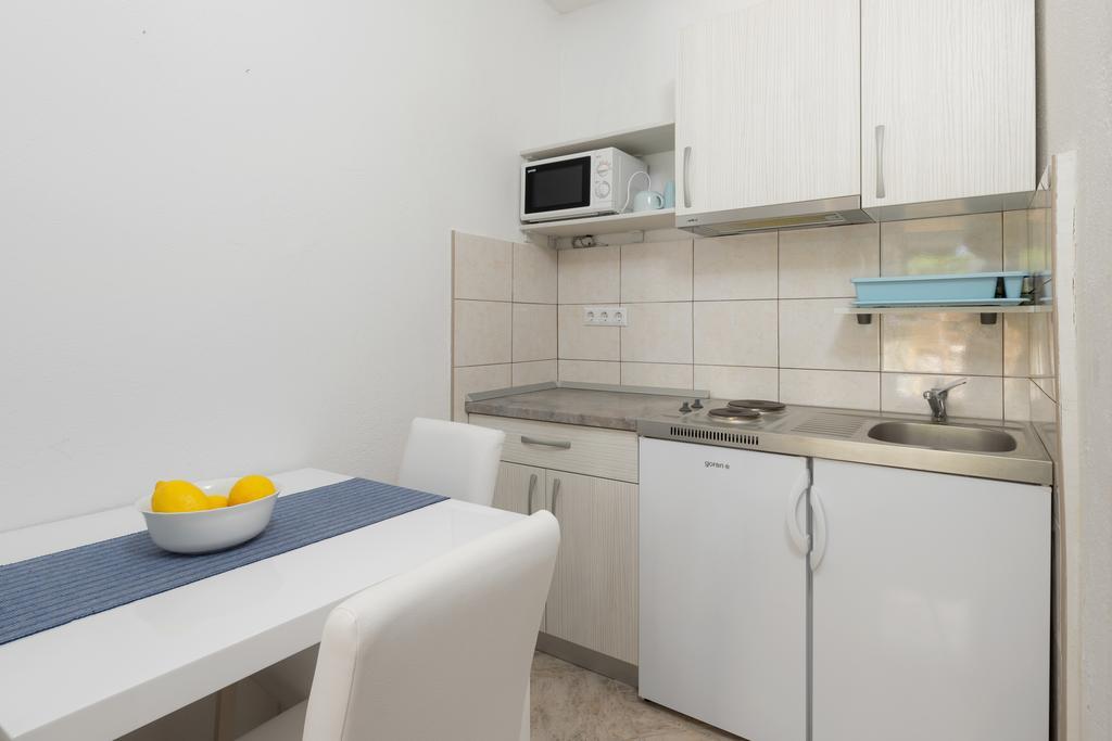 Apartments Nona 1 Хвар Экстерьер фото